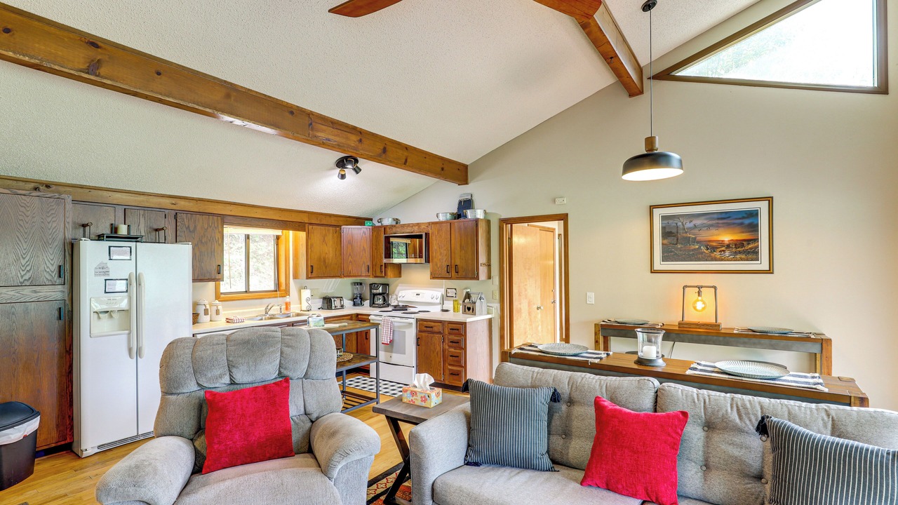 Photo of Livingroom in Valley Creek Run