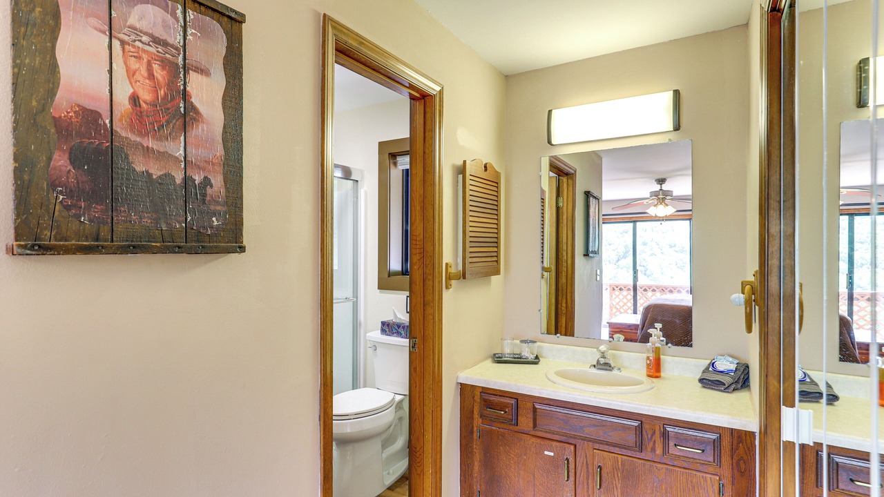 Photo of Bathroom in Valley Creek Run