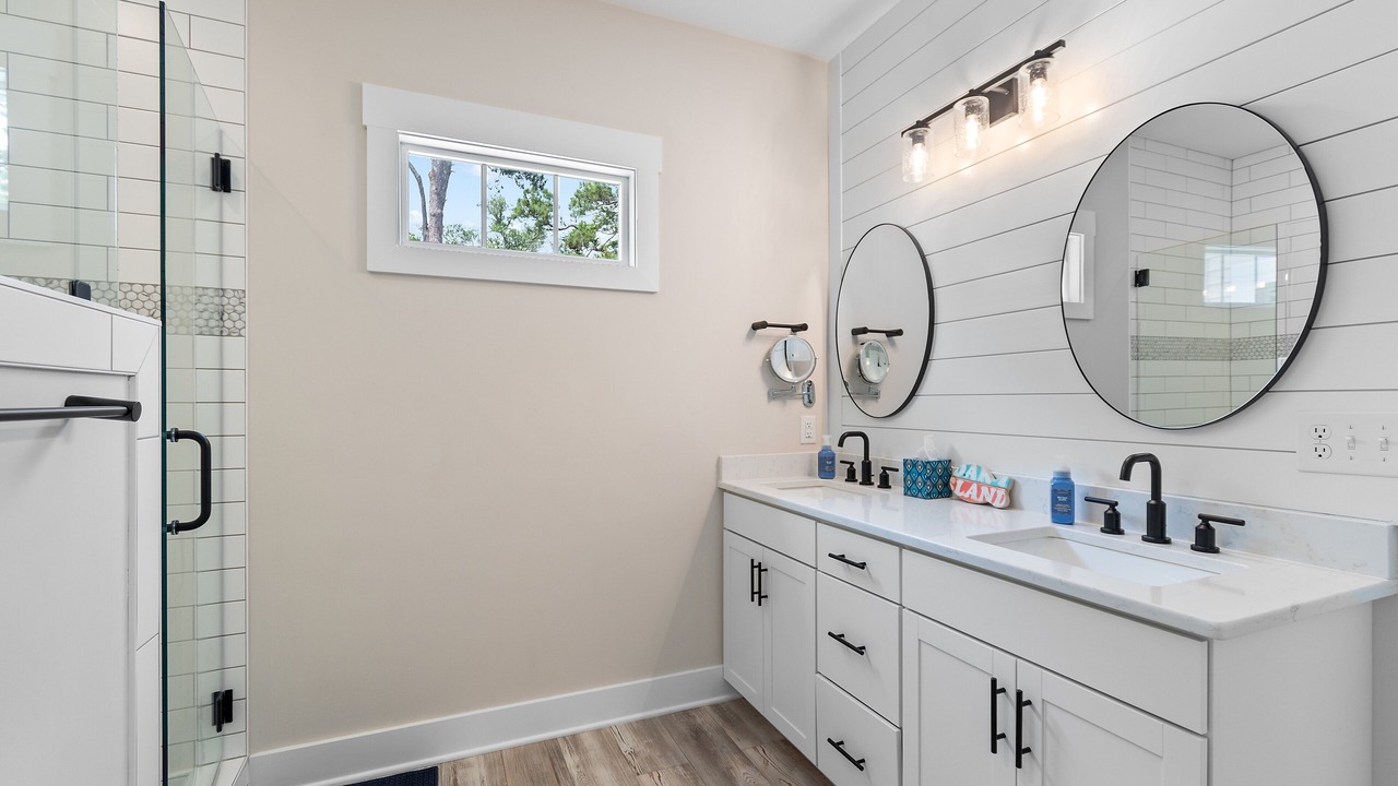 Photo of Bathroom in Tranquil Harbour