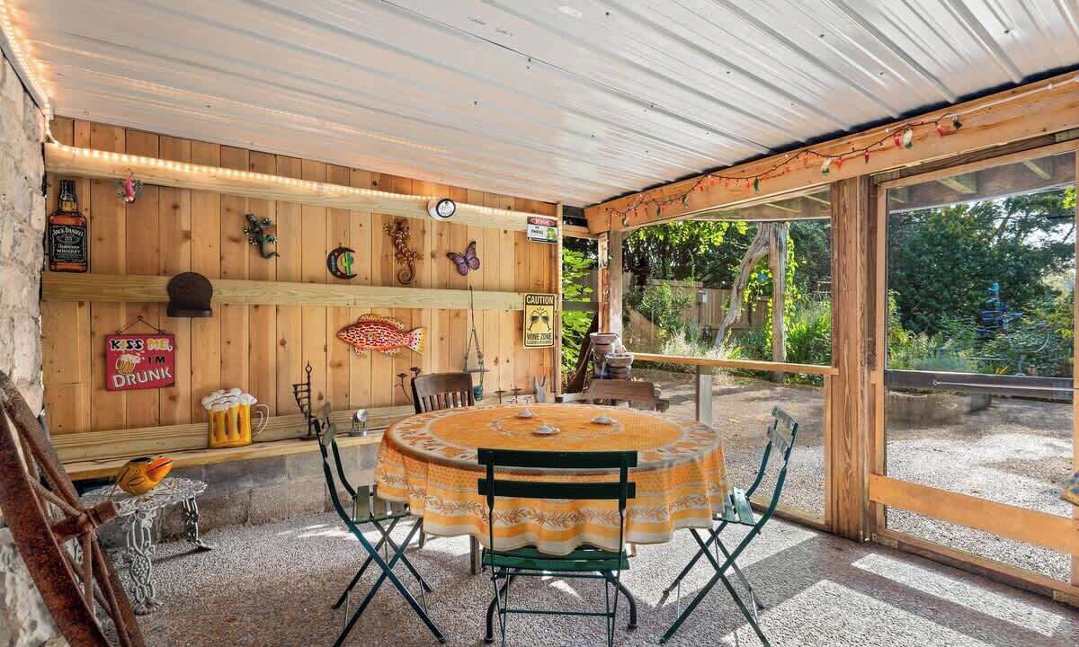 Photo of Outdoor in Belmont - Hillsboro