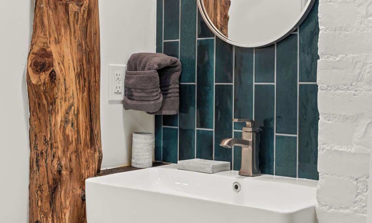 Photo of Bathroom in Belmont - Hillsboro