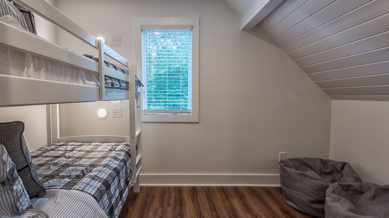 Photo of Bedroom in Lake Norman of Catawba