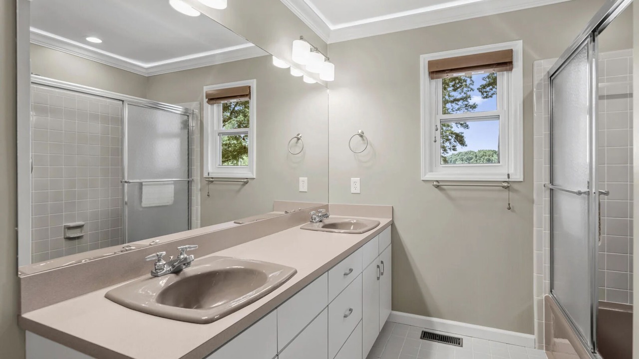 Photo of Bathroom in Mayhew