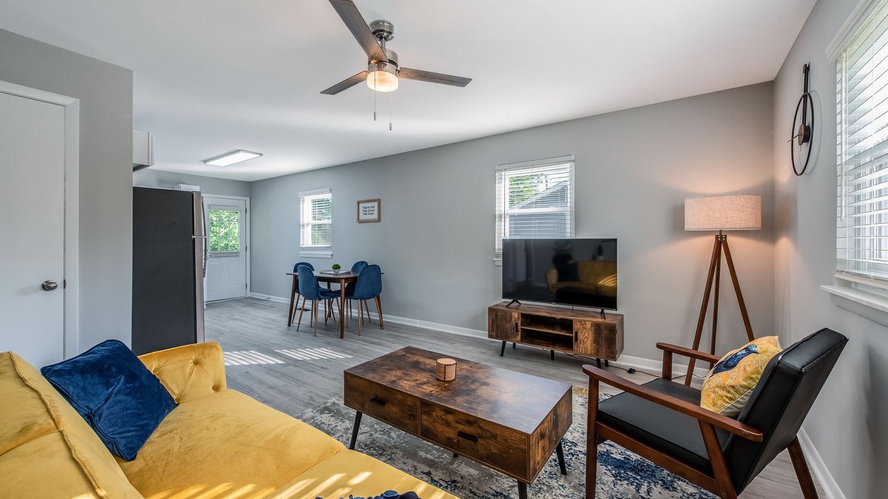 Photo of Livingroom in East Raleigh