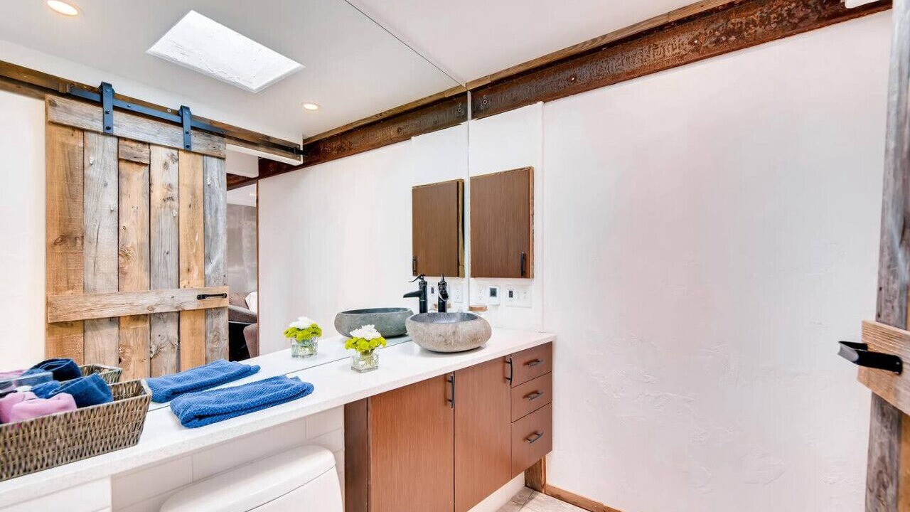 Photo of Bathroom in Melrose