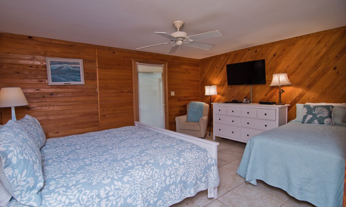 Photo of Bedroom in Pine Knoll Shores