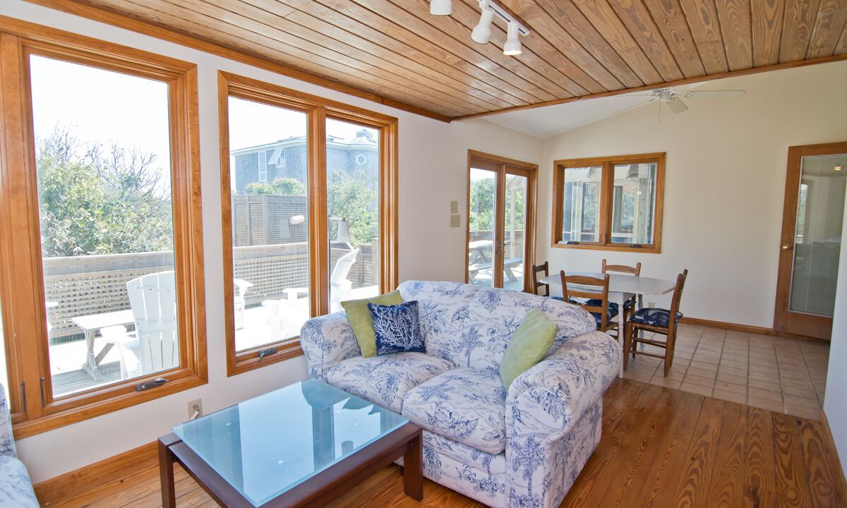 Photo of Bedroom in Pine Knoll Shores