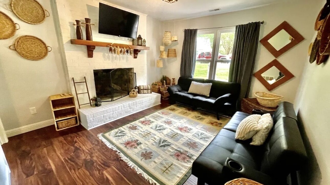 Photo of Livingroom in Northeast Raleigh