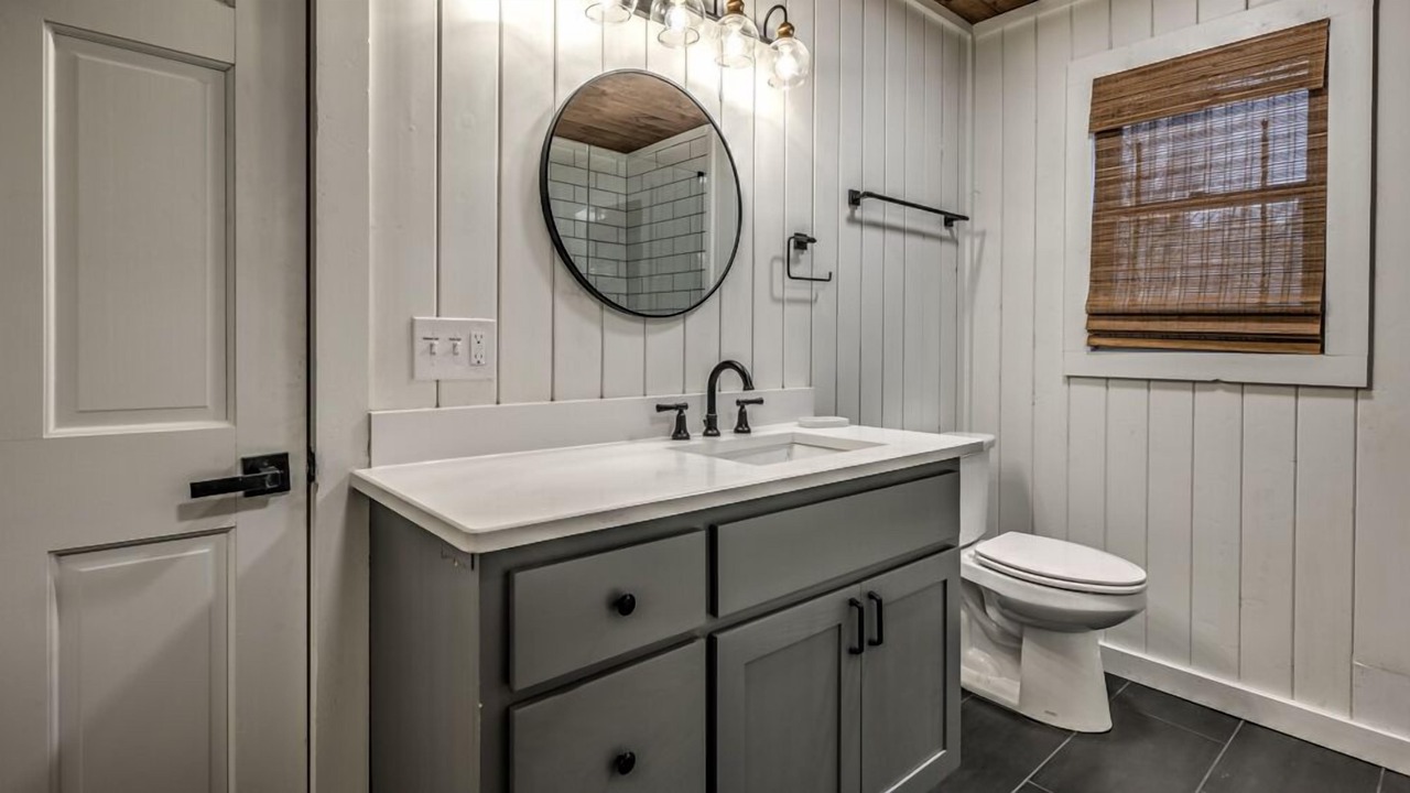 Photo of Bathroom in Unaka