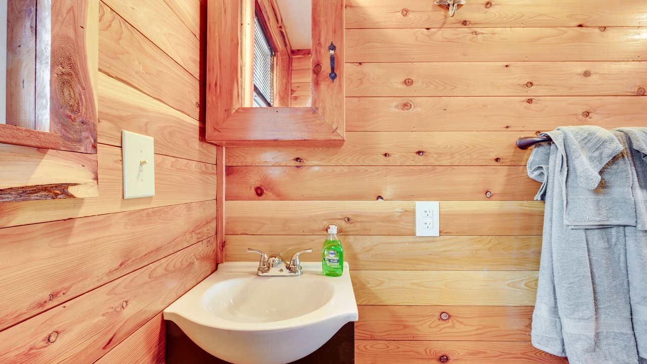 Photo of Bathroom in Troy
