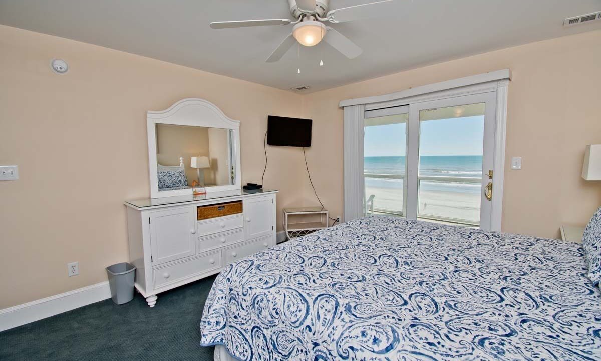 Photo of Bedroom in Emerald Isle