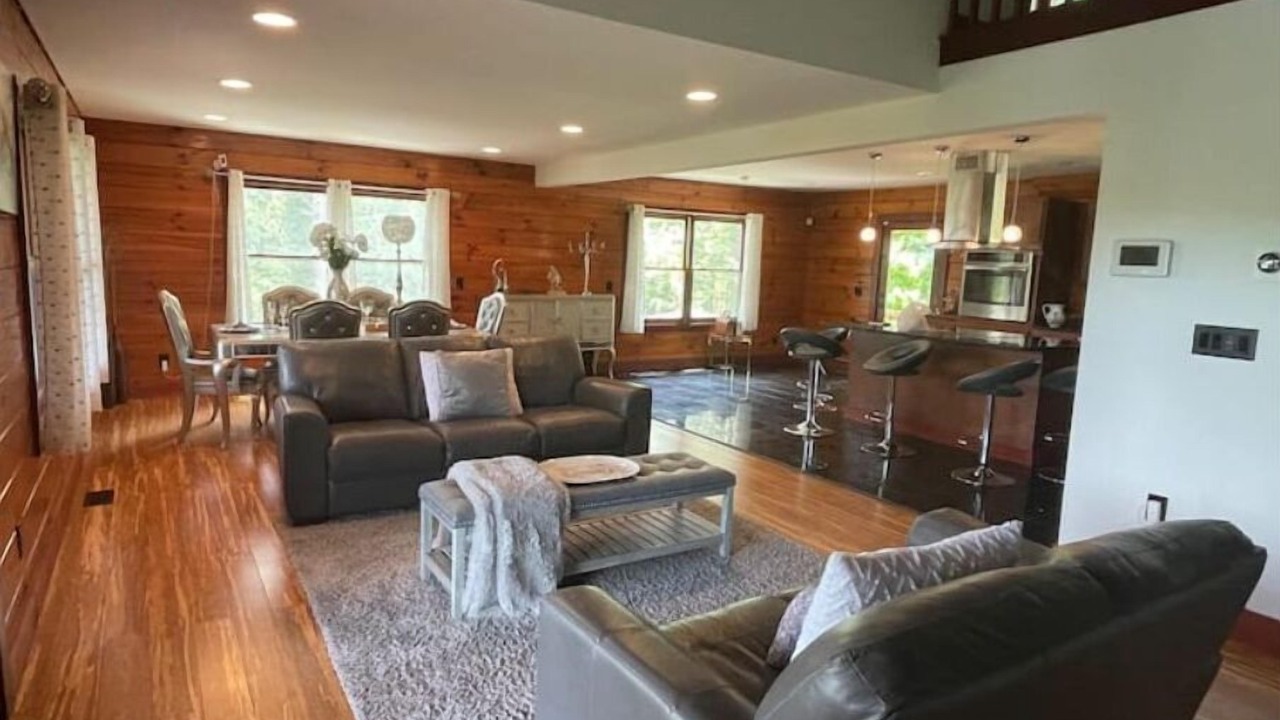 Photo of Livingroom in Morganton