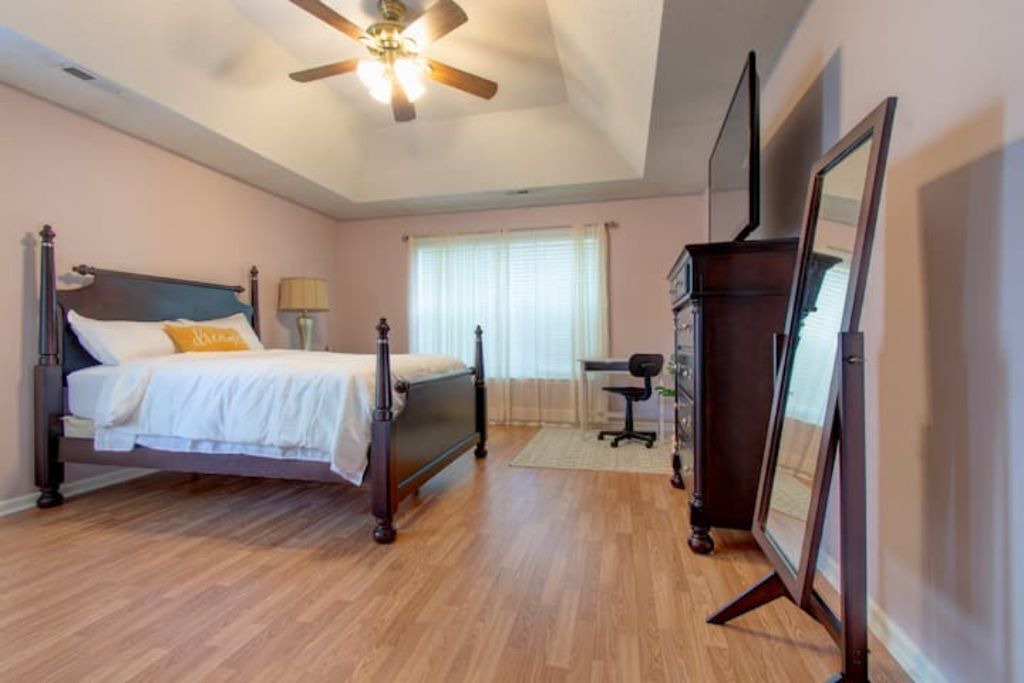 Photo of Bedroom in Davis Lake - Eastfield