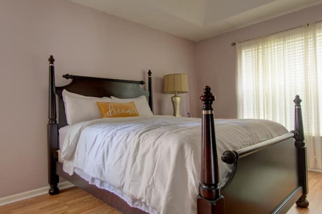 Photo of Bedroom in Davis Lake - Eastfield