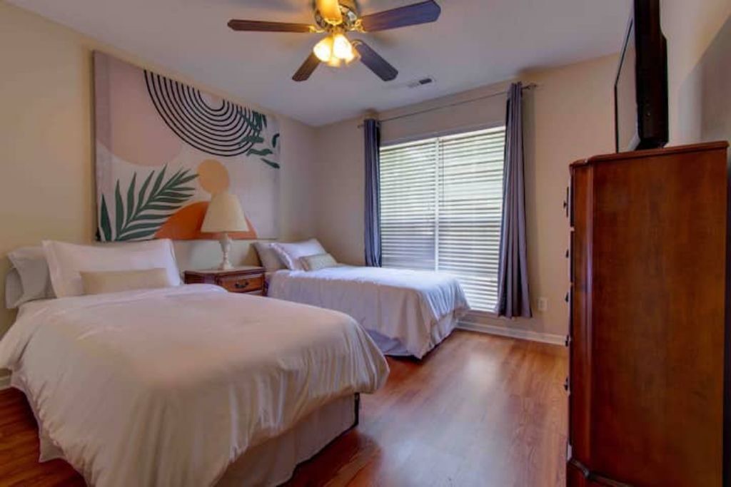 Photo of Bedroom in Davis Lake - Eastfield