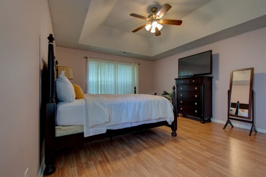Photo of Bedroom in Davis Lake - Eastfield