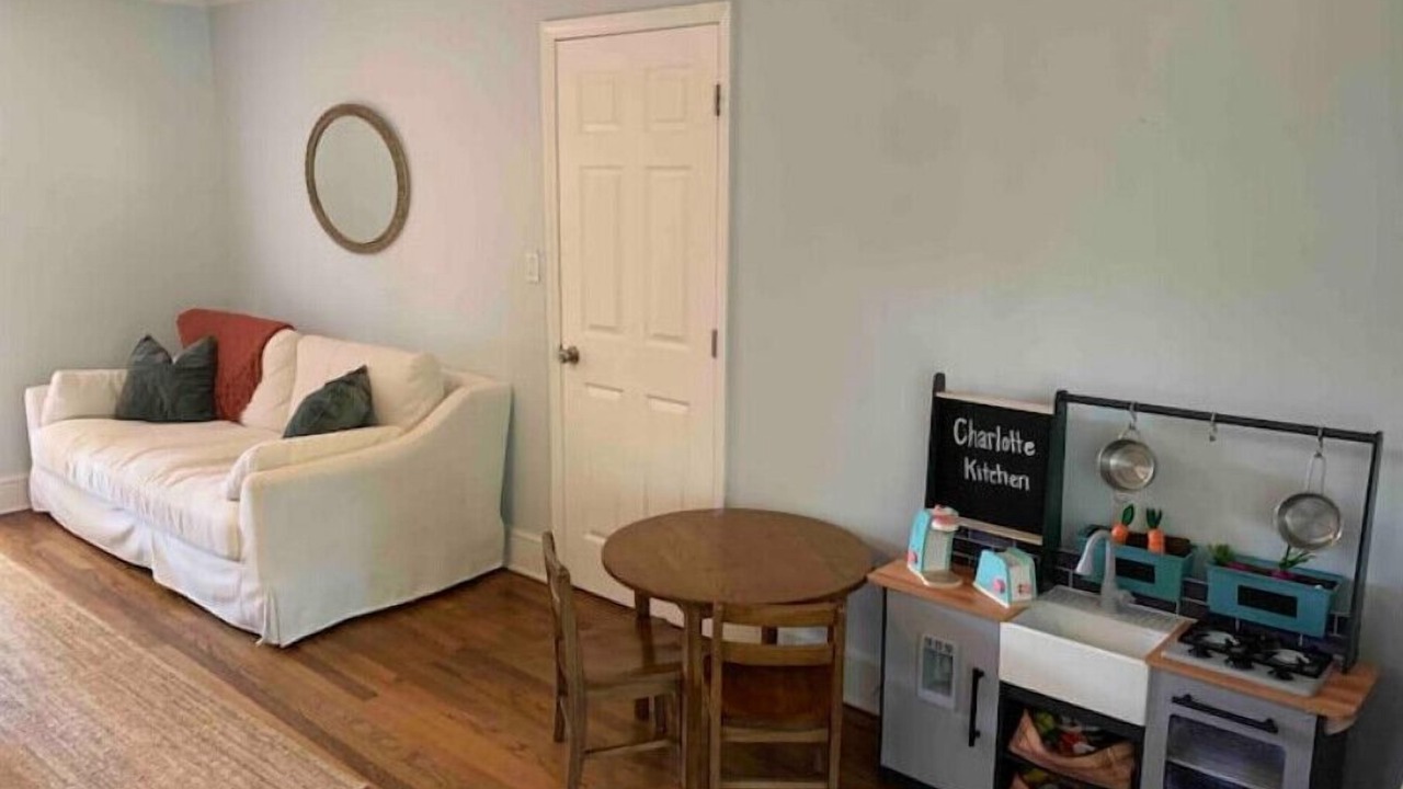 Photo of Livingroom in Myers Park