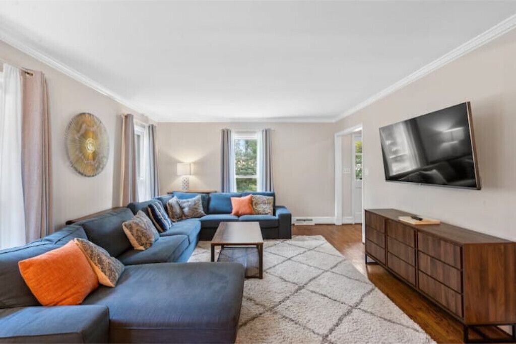 Photo of Livingroom in Myers Park