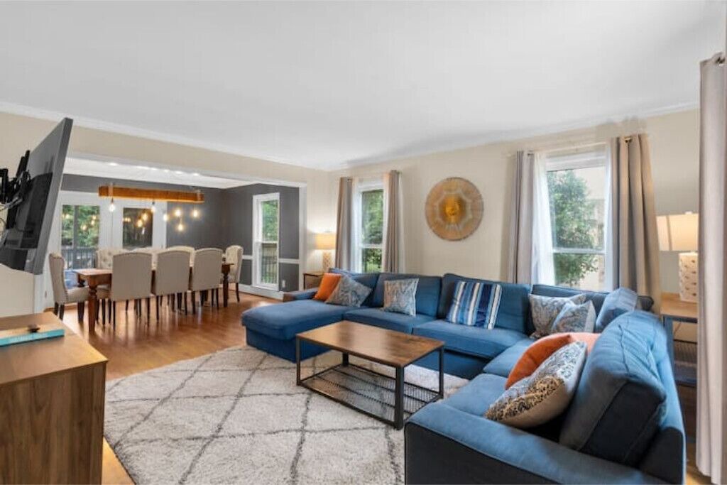 Photo of Livingroom in Myers Park