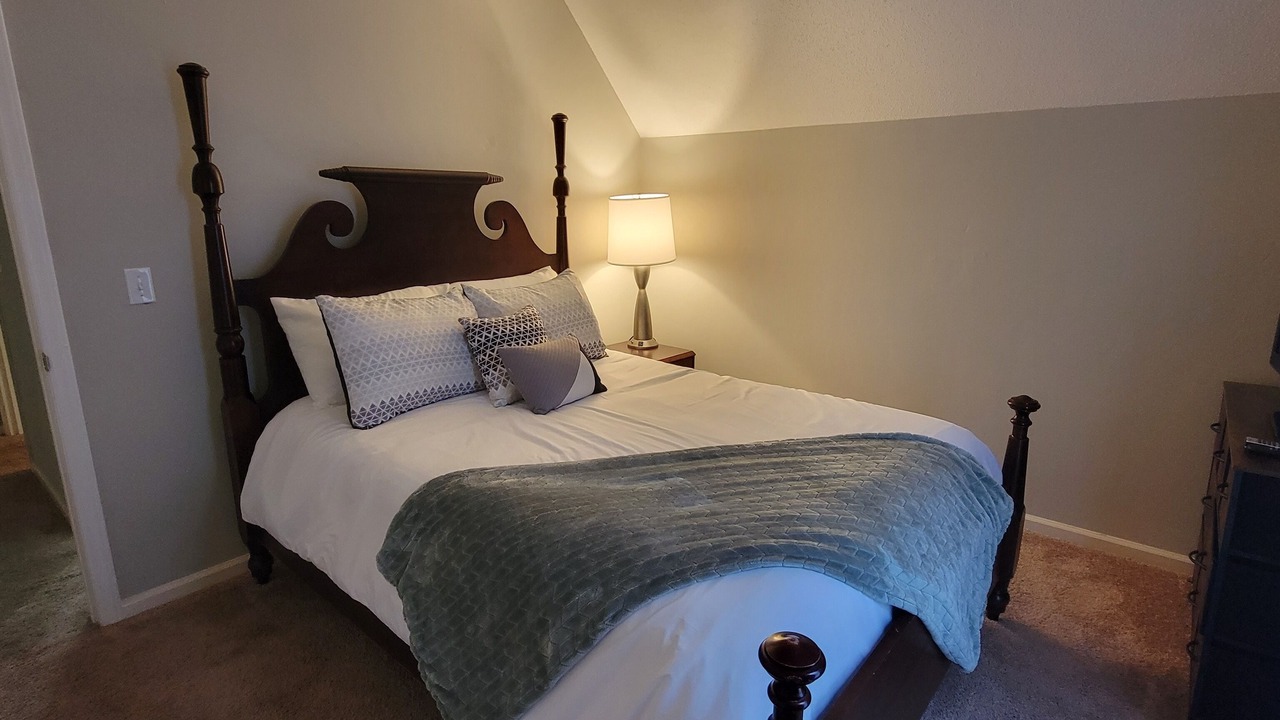 Photo of Bedroom in Lemon Springs