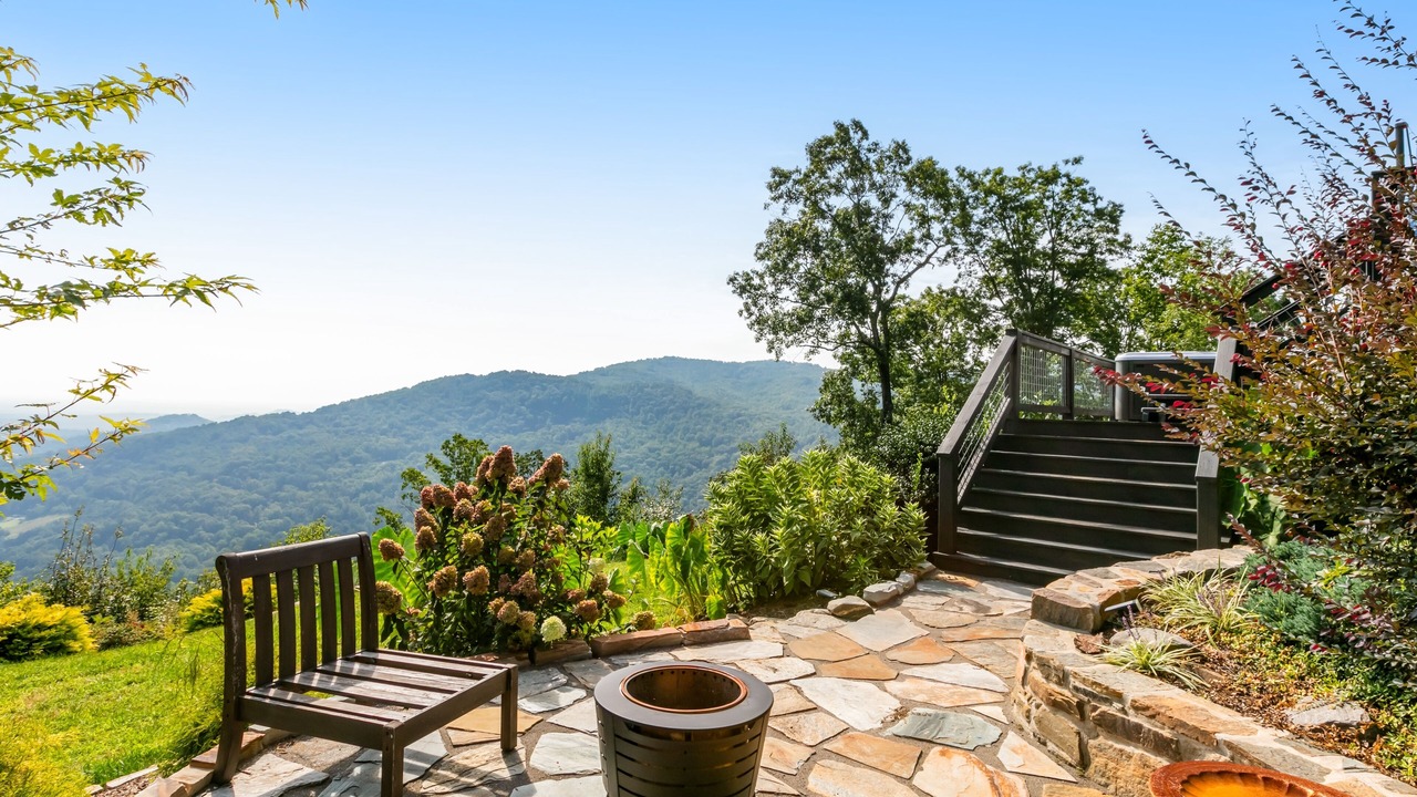 Photo of Patio Balcony in Saluda