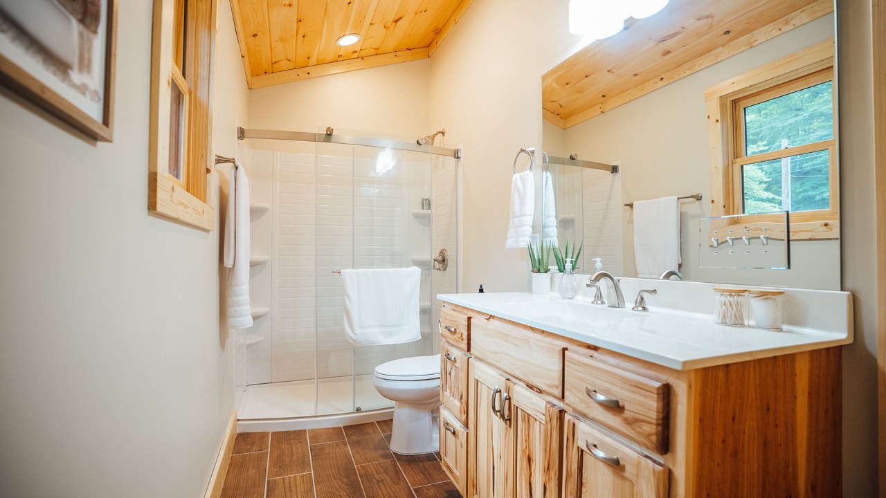 Photo of Bathroom in Beech Mountain