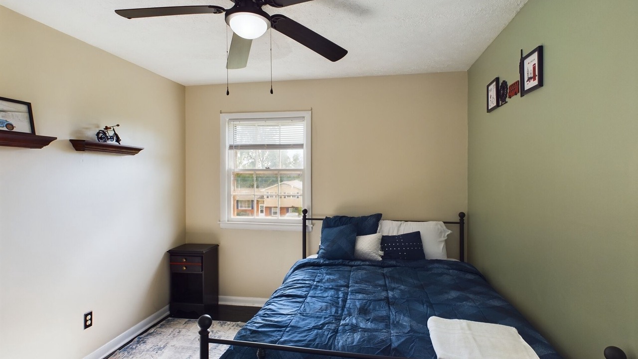 Photo of Bedroom in Pine Forest