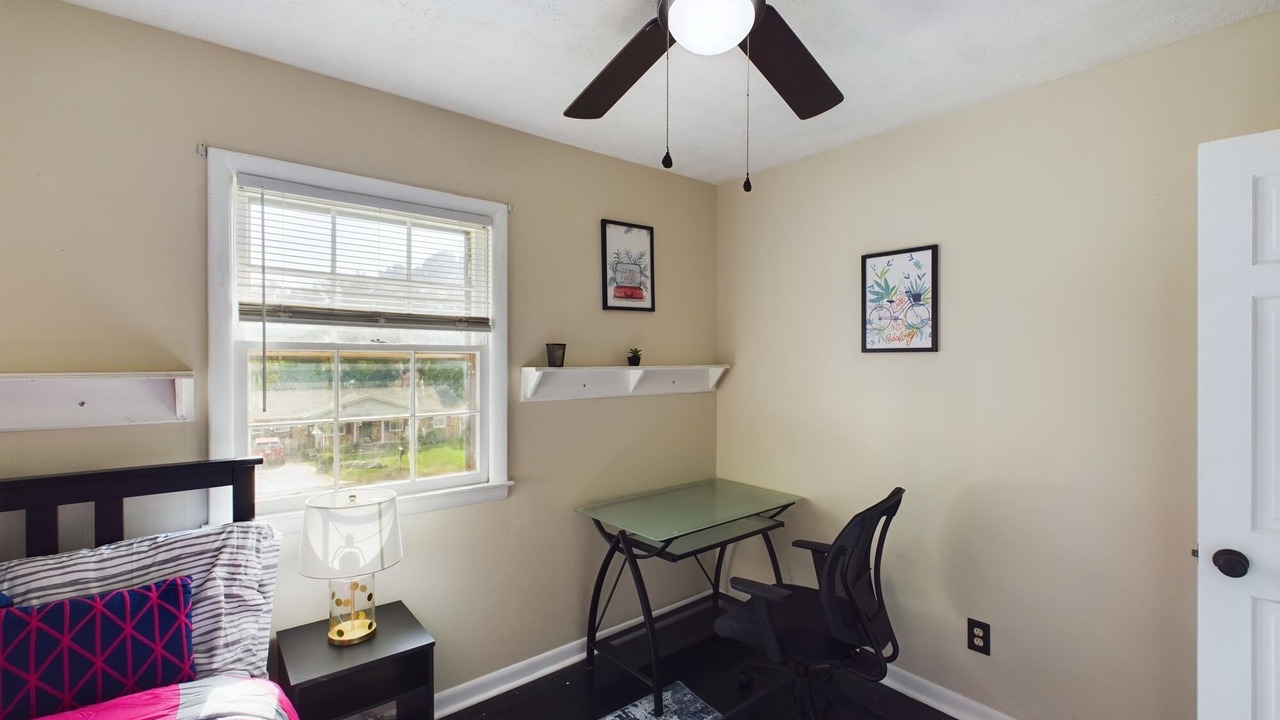 Photo of Bedroom in Pine Forest