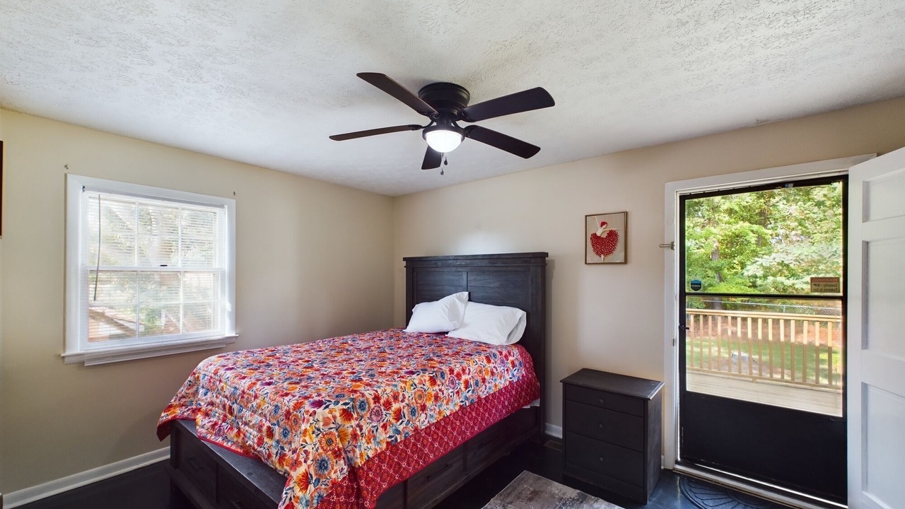 Photo of Bedroom in Pine Forest