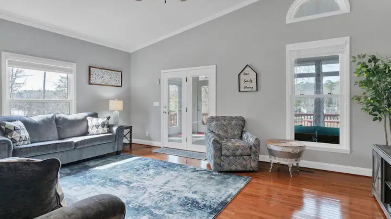 Photo of Livingroom in New London