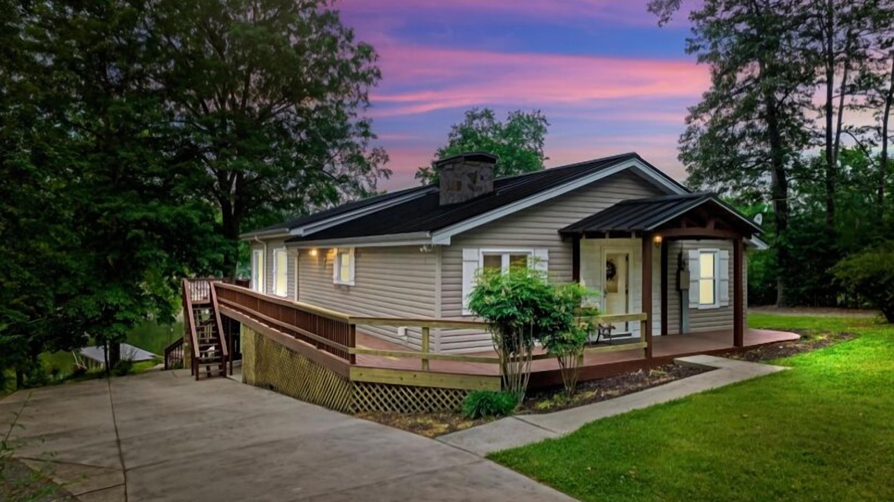 Photo of Outdoor in New London