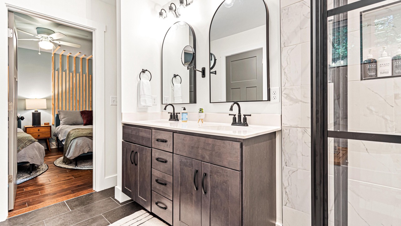Photo of Bathroom in Alexander