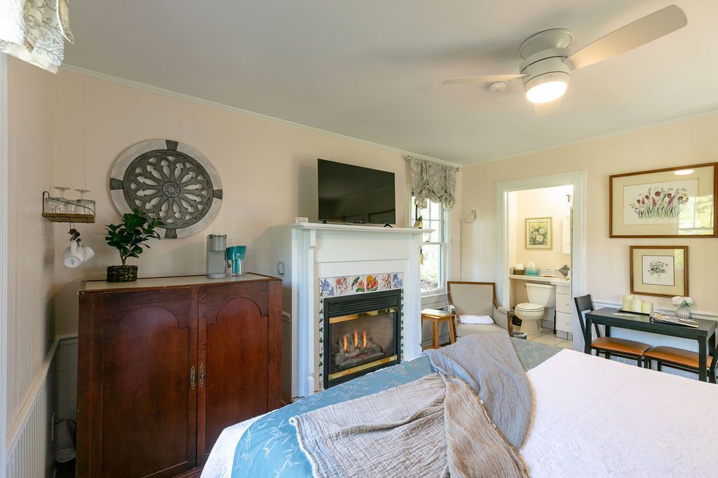 Photo of Bedroom in Weaverville