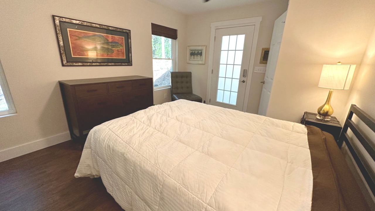 Photo of Bedroom in Hendersonville
