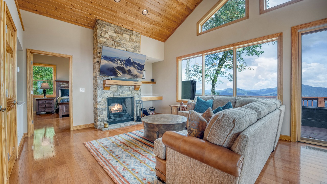 Photo of Livingroom in Waynesville