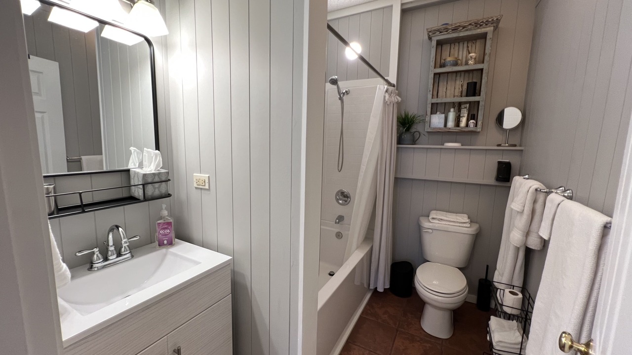 Photo of Bathroom in Fairview