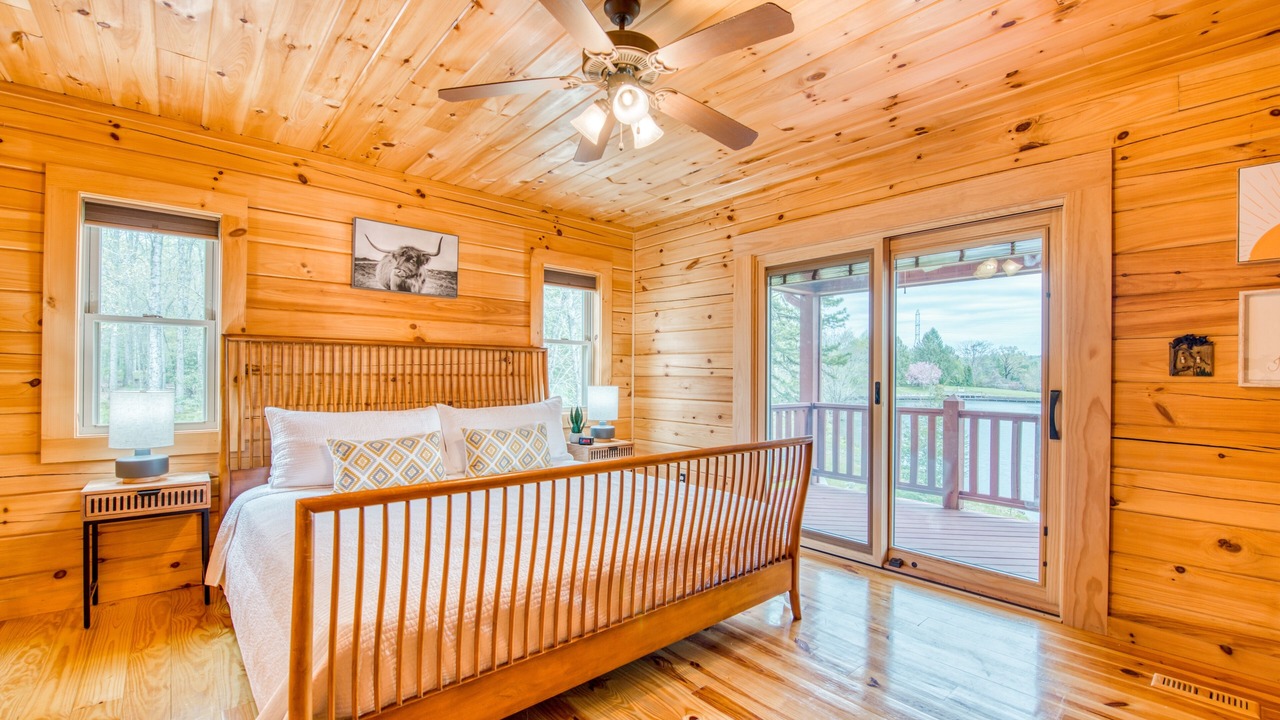 Photo of Bedroom in Mills River
