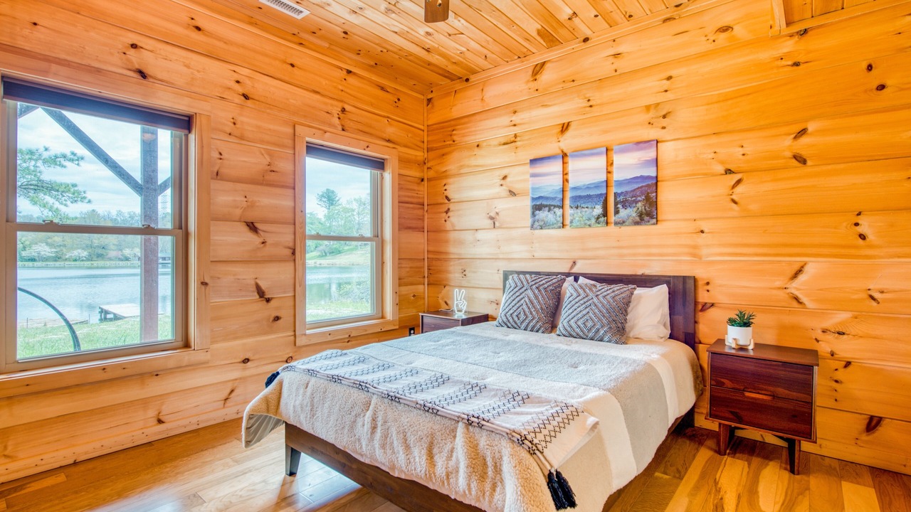 Photo of Bedroom in Mills River