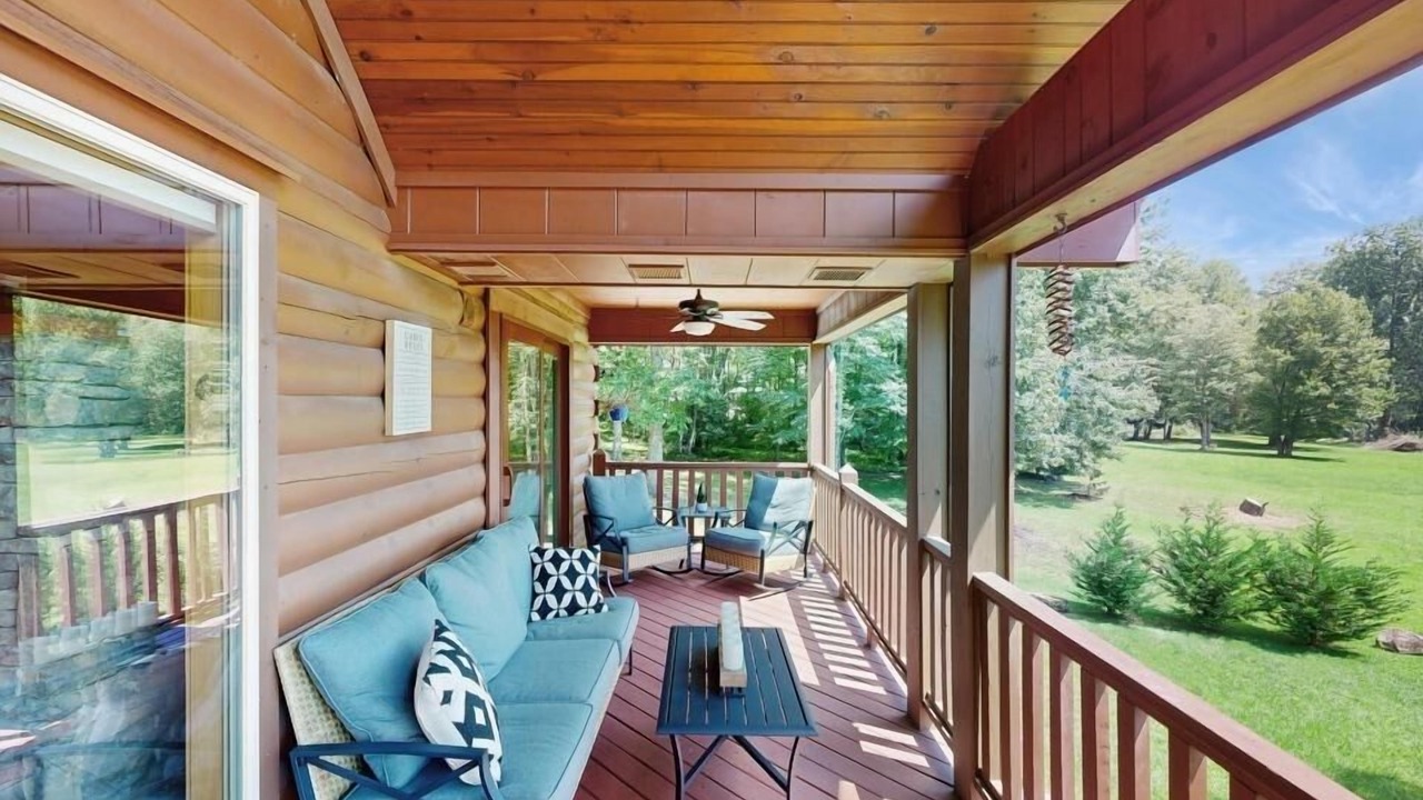 Photo of Outdoor in Mills River
