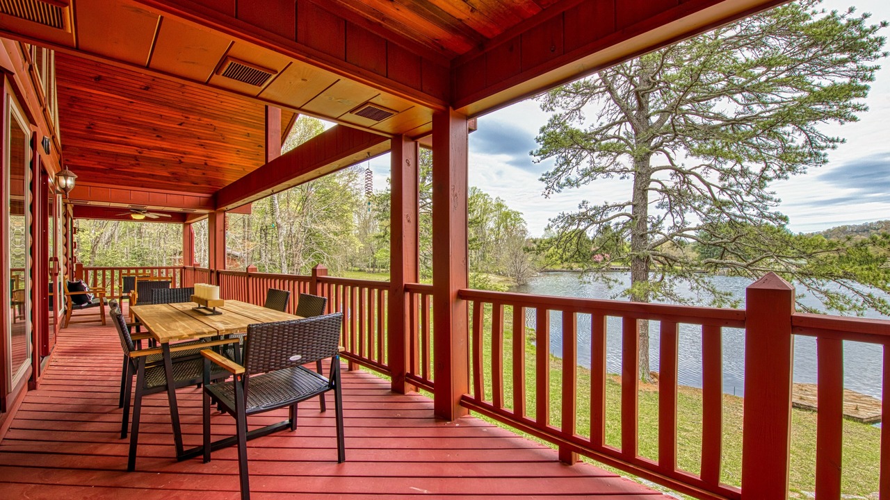 Photo of Outdoor in Mills River