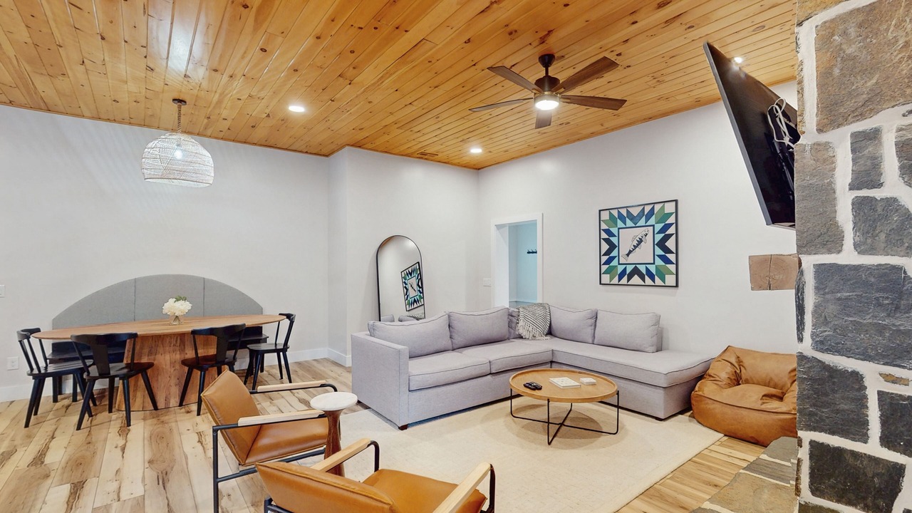 Photo of Livingroom in Foscoe