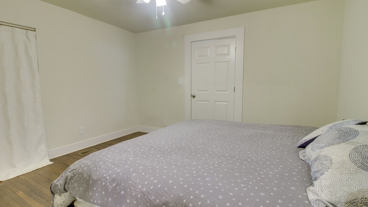 Photo of Bedroom in Shelby