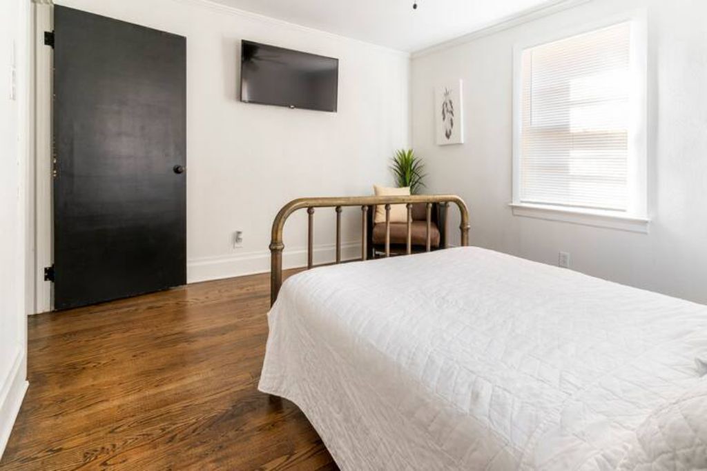 Photo of Bedroom in Eden