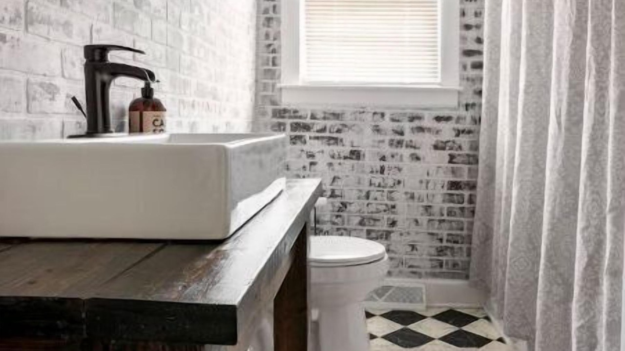 Photo of Bathroom in Eden