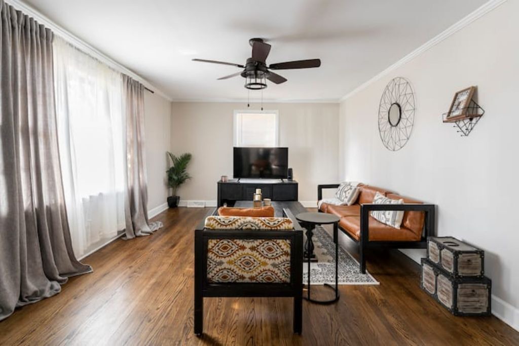 Photo of Livingroom in Eden