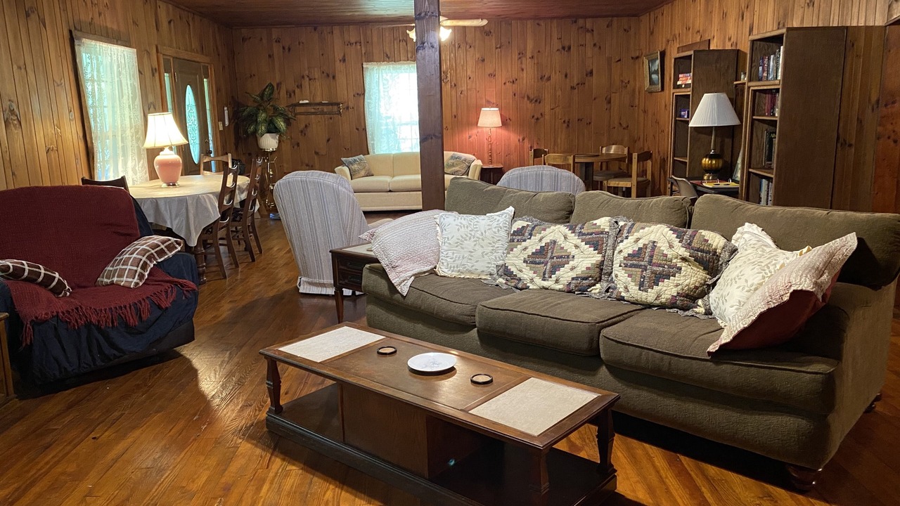 Photo of Livingroom in Mills River