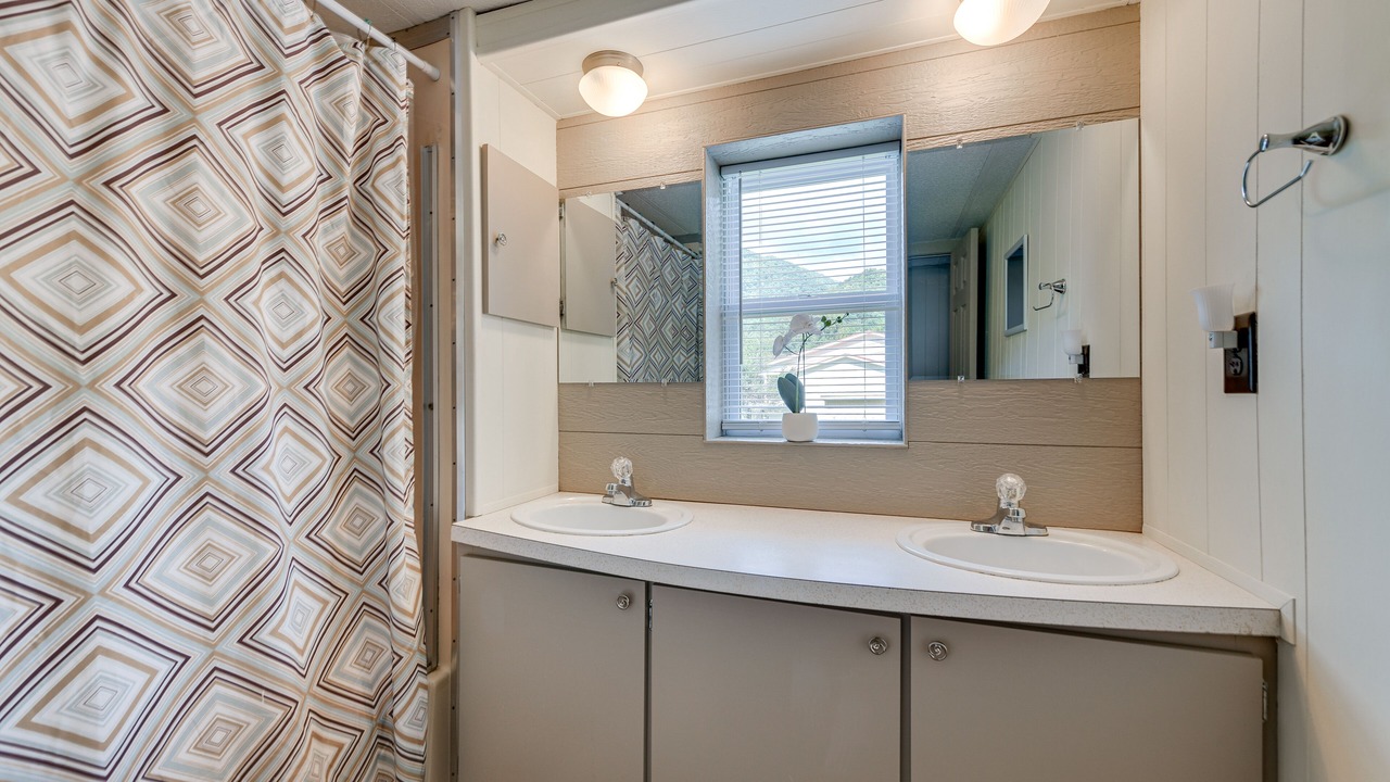 Photo of Bathroom in Maggie Valley