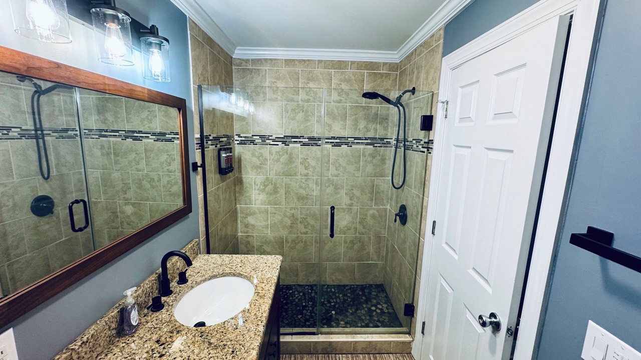 Photo of Bathroom in Leasburg