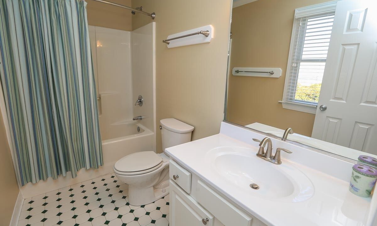 Photo of Bathroom in Colington