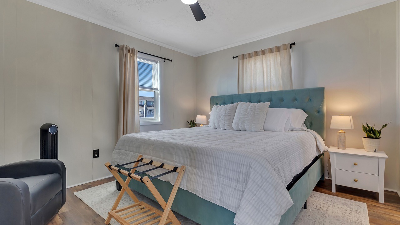 Photo of Bedroom in McCutcheon Field